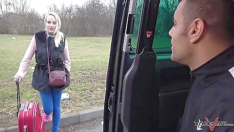 Traveling Blonde Make Deal With Stranger And Fuck His Big Cock In Driving Car 32 Min